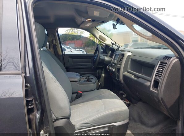 1C6RR6FGXHS769021 2017 RAM 1500 Black Widok wnętrza z przodu