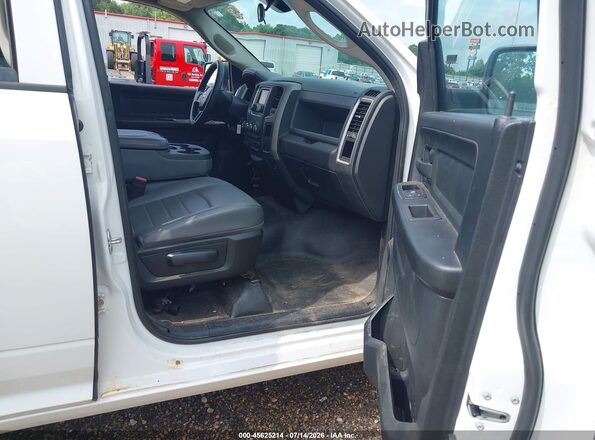 1C6RR6FGXJS279796 2018 RAM 1500 White წინა სალონის ხედი