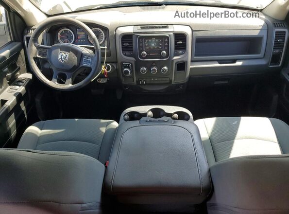 1C6RR6FM6JS225935 2018 RAM 1500 White Առջևի վահանակի տեսք