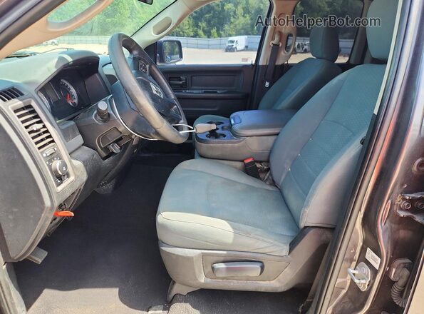1C6RR6FT2HS775750 2017 RAM 1500 Серый Вид салона спереди