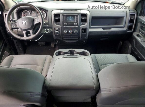 1C6RR6FT3GS262991 2016 RAM 1500 Черный Вид панели приборов