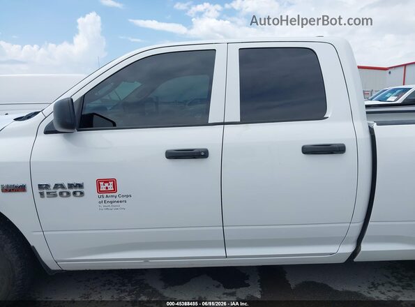 1C6RR6FT3JS287591 2018 RAM 1500 White 360 interior view
