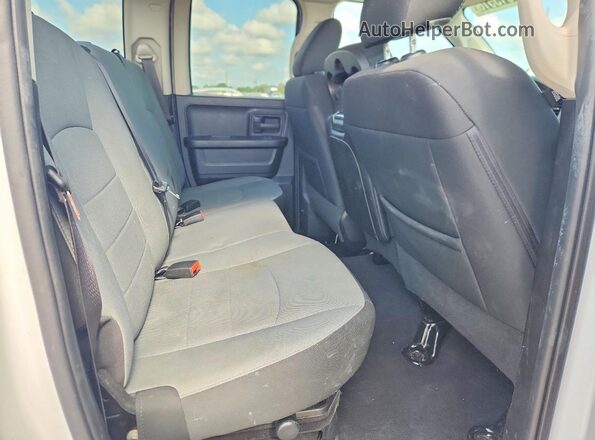 1C6RR6FT3NS169465 2022 RAM 1500 White Widok tylnych siedzeń