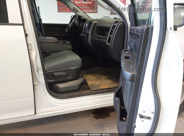 1C6RR6FT4HS542002 2017 RAM 1500 White Widok wnętrza z przodu