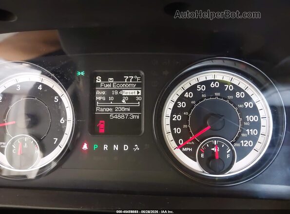 1C6RR6FT4HS542002 2017 RAM 1500 White Widok tylnych siedzeń