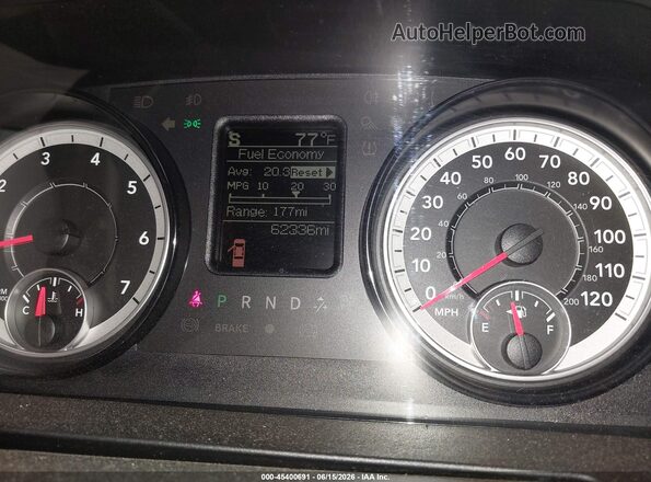1C6RR6FT4HS549743 2017 RAM 1500 Белый Вид задних сидений