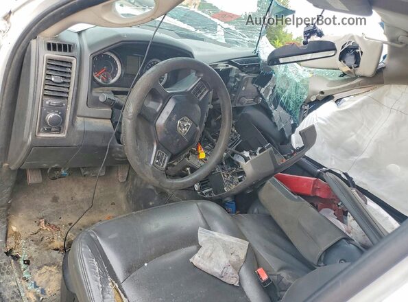 1C6RR6FT5JS125669 2018 RAM 1500 Белый Вид панели приборов