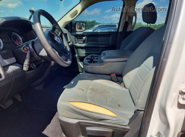 1C6RR6FT6HS671262 2017 RAM 1500 White Front interior view