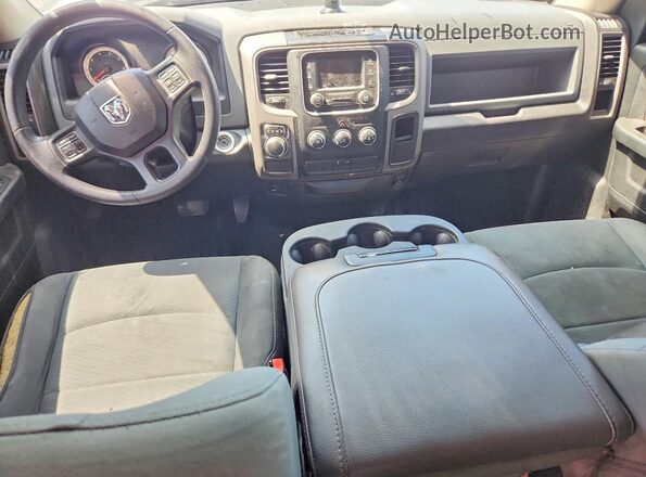 1C6RR6FT6HS671262 2017 RAM 1500 White Dashboard view