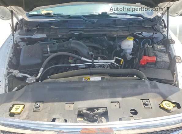 1C6RR6FT9LS151677 2020 RAM 1500 White უკანა სალონის ხედი