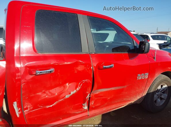 1C6RR6GG7HS654911 2017 RAM 1500 Красный Вид задней части салона