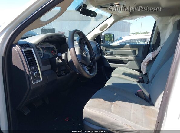 1C6RR6GT3HS679026 2017 RAM 1500 White Սալոնի դիմացի տեսք