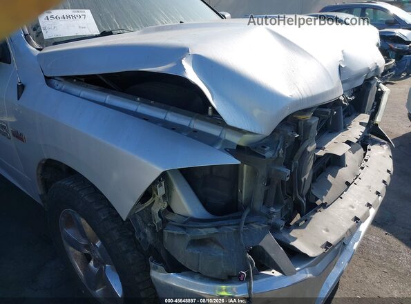 1C6RR6GT4GS393992 2016 RAM 1500 Silver ხელსაწყოთა პანელის ხედი