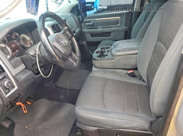 1C6RR6GT9HS520138 2017 RAM 1500 Silver Вид салону спереду