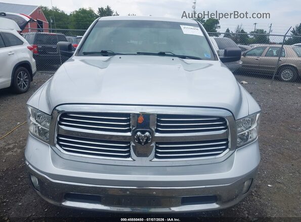 1C6RR6GTXGS355196 2016 RAM 1500 Silver Widok zestawu wskaźników