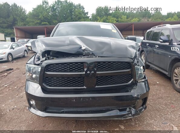 1C6RR6KG1JS259362 2018 RAM 1500 Black Widok zestawu wskaźników
