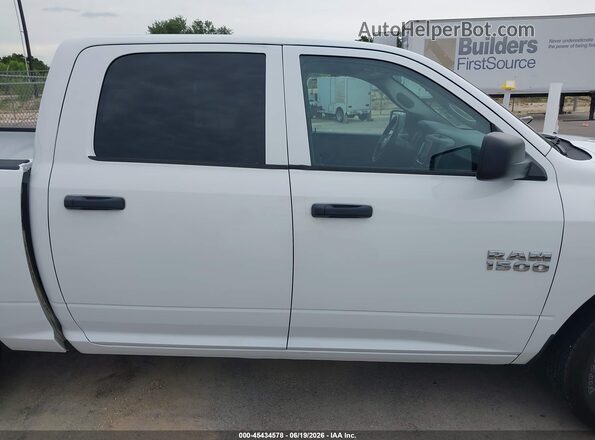 1C6RR6KG1JS303618 2018 RAM 1500 White Սալոնի հետևի տեսք