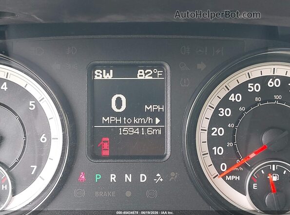 1C6RR6KG1JS303618 2018 RAM 1500 White 