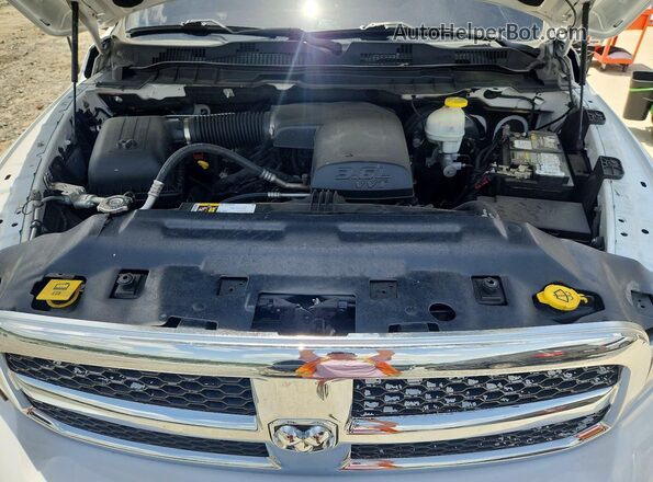 1C6RR6KG1LS124093 2020 RAM 1500 Белый Вид задней части салона