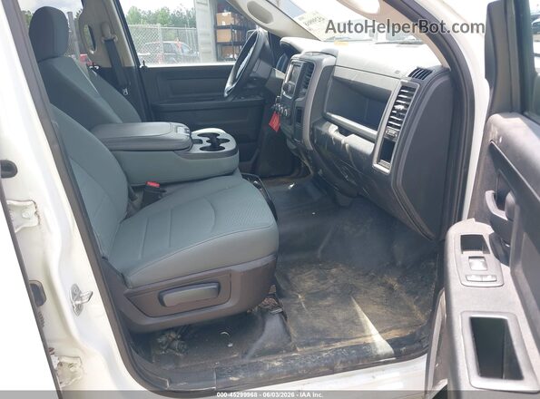 1C6RR6KG2HS590221 2017 RAM 1500 White Вид салону спереду