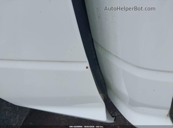 1C6RR6KG2HS590221 2017 RAM 1500 White Вид задньої частини салону