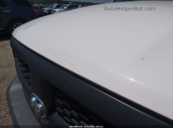 1C6RR6KG2JS296520 2018 RAM 1500 White Front view
