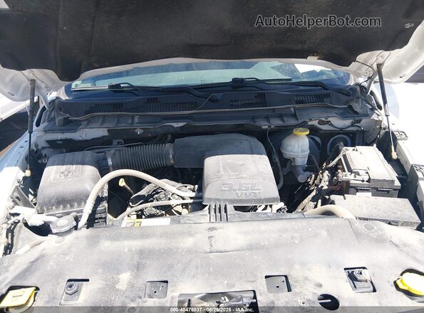 1C6RR6KG2KS657164 2019 RAM 1500 CLASSIC White Widok z tyłu
