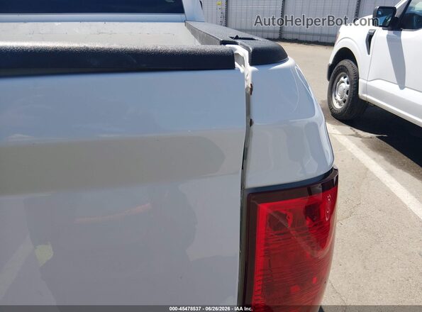 1C6RR6KG2KS657164 2019 RAM 1500 CLASSIC White Widok wnętrza z tyłu