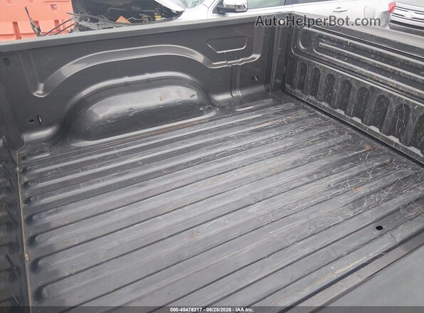 1C6RR6KG3HS768721 2017 RAM 1500 Gray Widok z przodu