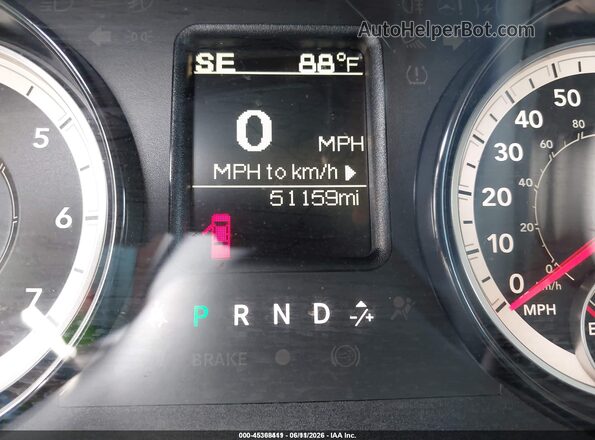 1C6RR6KG3JS317178 2018 RAM 1500 White Vista interior de 360 grados