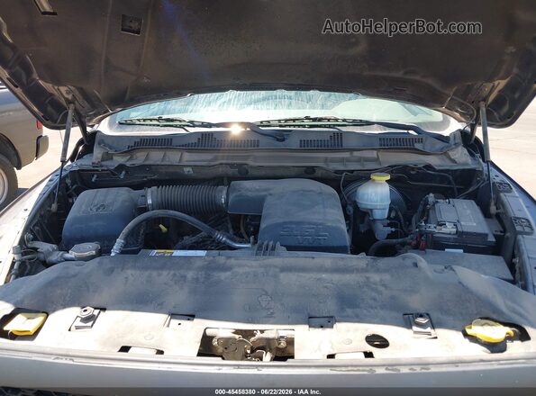 1C6RR6KG5JS256223 2018 RAM 1500 Серый Вид сзади