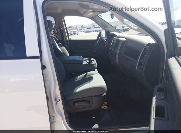 1C6RR6KG5JS317182 2018 RAM 1500 White Front interior view