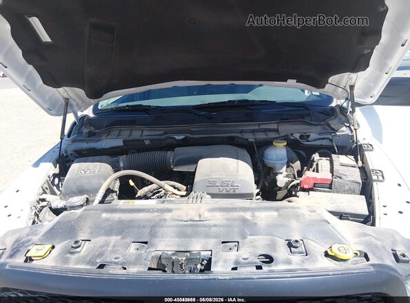 1C6RR6KG5JS317182 2018 RAM 1500 White Rear view