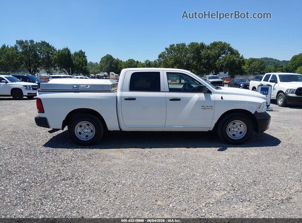 1C6RR6KG6JS298612 2018 RAM 1500 White Rear interior view