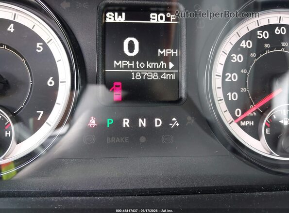 1C6RR6KG6JS303615 2018 RAM 1500 White 
