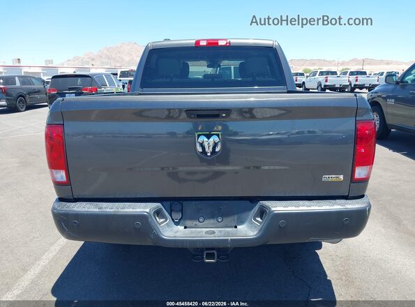 1C6RR6KG7JS256224 2018 RAM 1500 Серый 