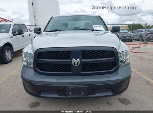 1C6RR6KG7JS303624 2018 RAM 1500 Silver Սարքավորումների վահանակի տեսք