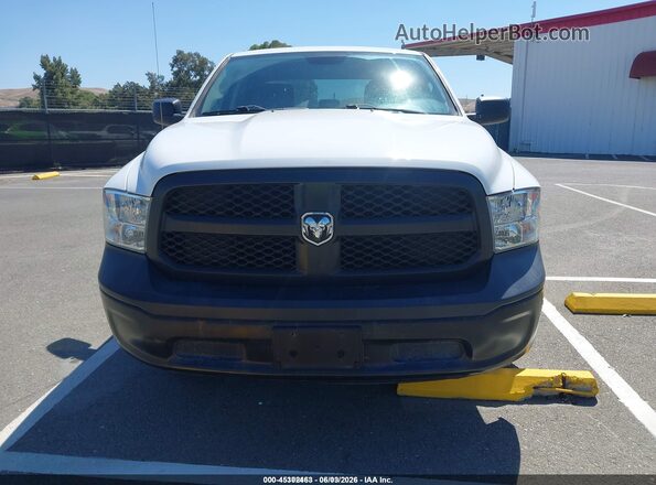 1C6RR6KG7JS347283 2018 RAM 1500 Белый Вид задней части салона