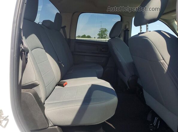 1C6RR6KG8HS615090 2017 RAM 1500 Белый Вид задних сидений