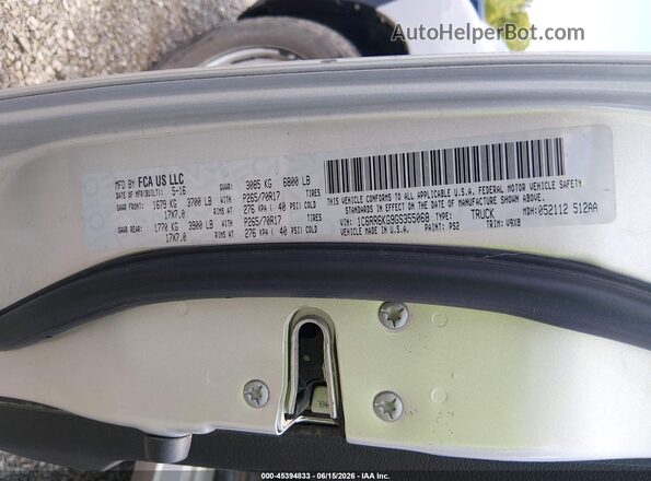 1C6RR6KG9GS355068 2016 RAM 1500 Silver Շարժիչի բաժամունքի տեսք