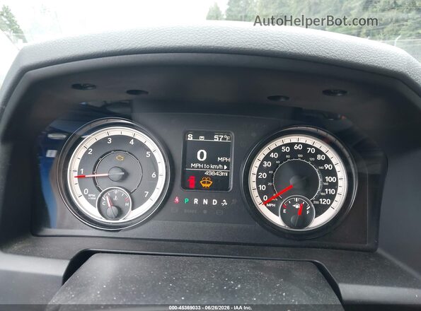 1C6RR6KG9JS298622 2018 RAM 1500 Синий Вид задних сидений