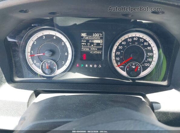 1C6RR6KGXJS250286 2018 RAM 1500 Серый Вид задних сидений