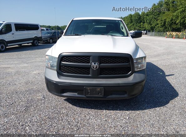 1C6RR6KGXJS298628 2018 RAM 1500 White Widok zestawu wskaźników