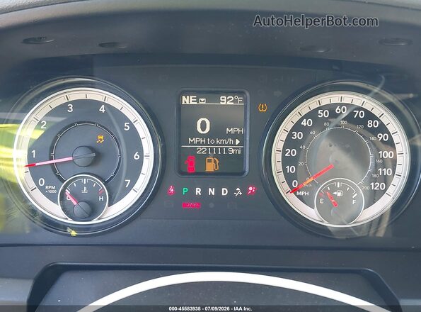 1C6RR6KT2HS679509 2017 RAM 1500 Gray Հետևի նստատեղերի տեսք