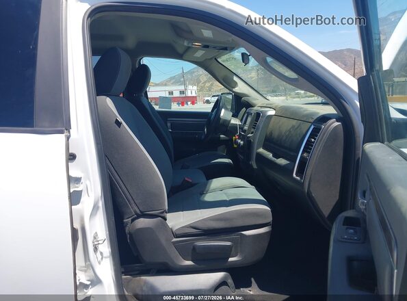 1C6RR6LG6MS540690 2021 RAM 1500 CLASSIC White Widok wnętrza z przodu