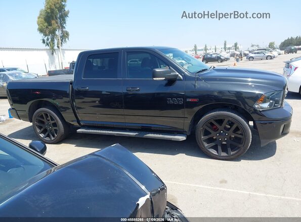 1C6RR6LM0JS354063 2018 RAM 1500 Black Вид задньої частини салону