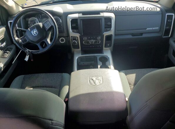 1C6RR6LM2HS614876 2017 RAM 1500 Gray Vista del salpicadero