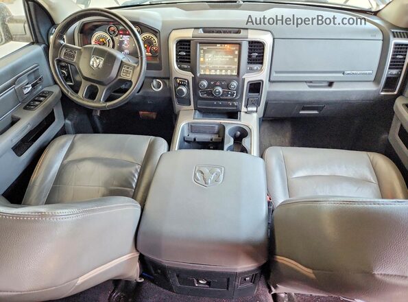 1C6RR6LT1HS525422 2017 RAM 1500 Black Dashboard view