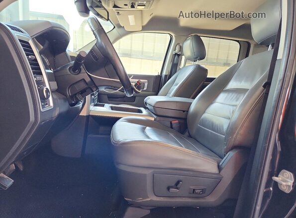 1C6RR6LT1HS525422 2017 RAM 1500 Black Front interior view
