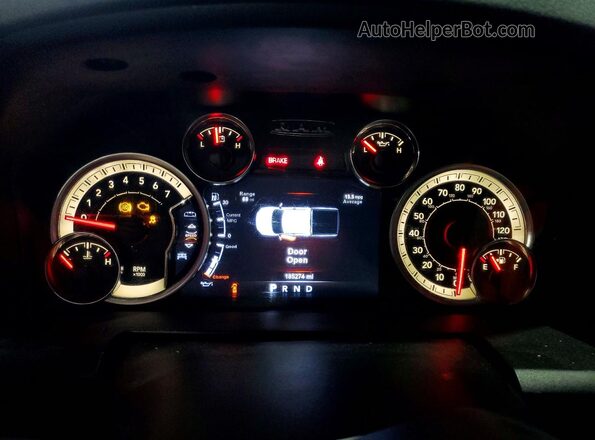 1C6RR6LT1HS825056 2017 RAM 1500 Black Вид щитка приладів
